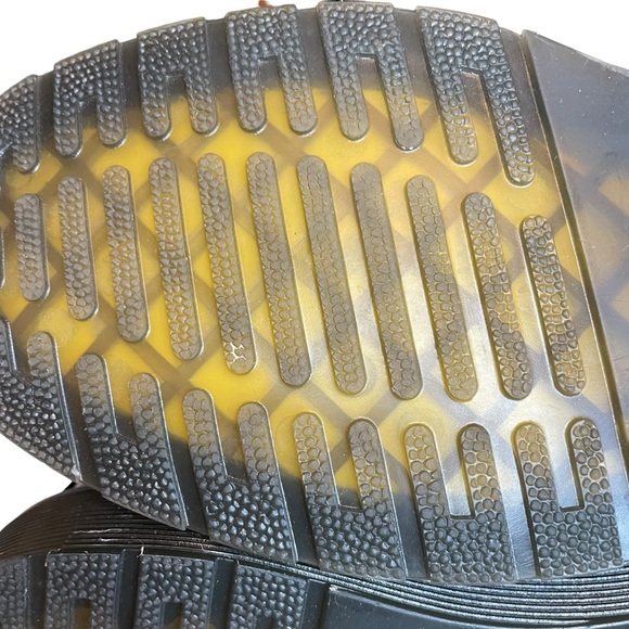 NWOB Women's Dr. Martens Black Patent Leather Combat Boots Full Lace Up Size 7 - Picture 10 of 16